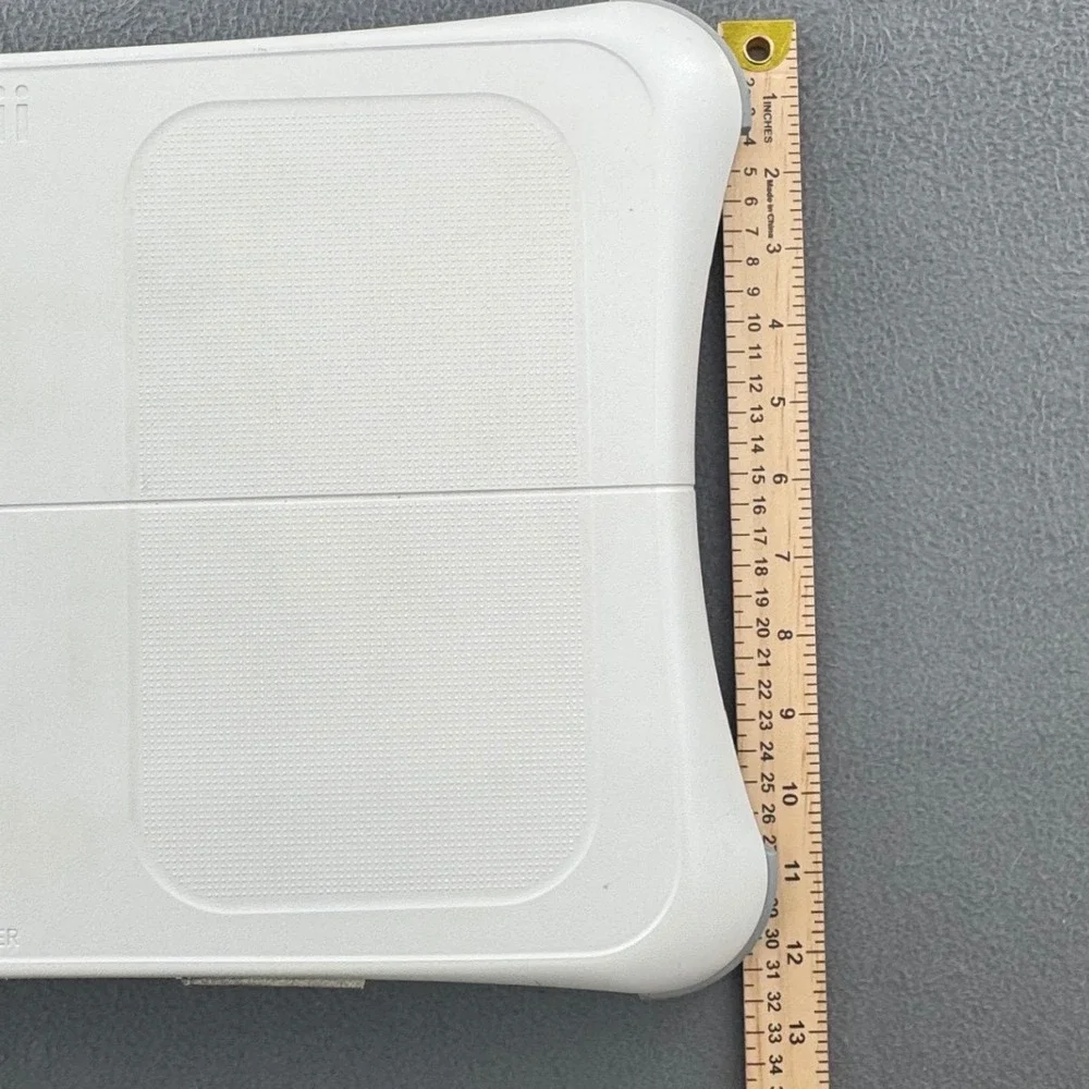 Nintendo Wii Balance Board White Wireless Fitness Accessory Retro Gaming Fitness